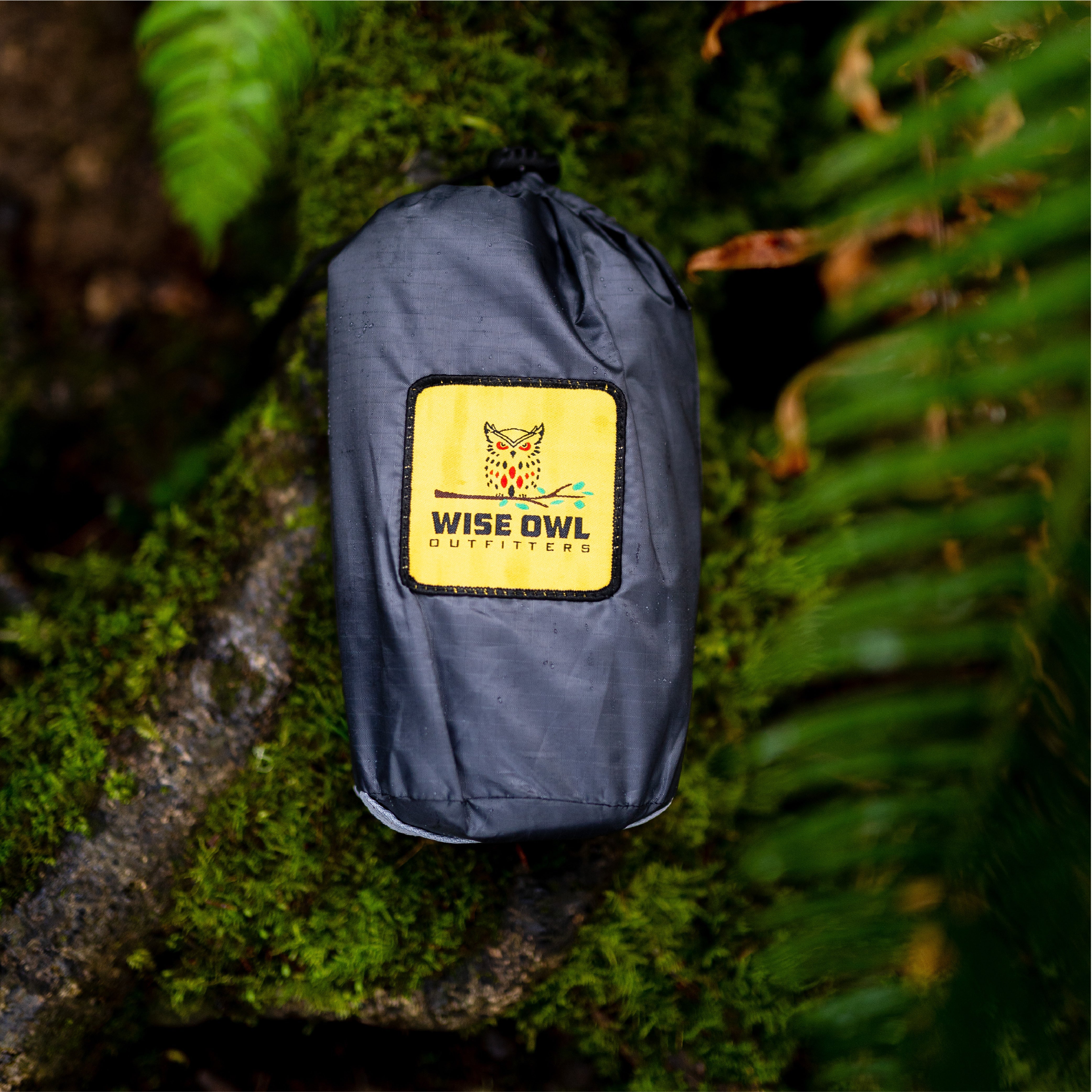 Waterproof hammock tarps keep you dry no matter the weather.